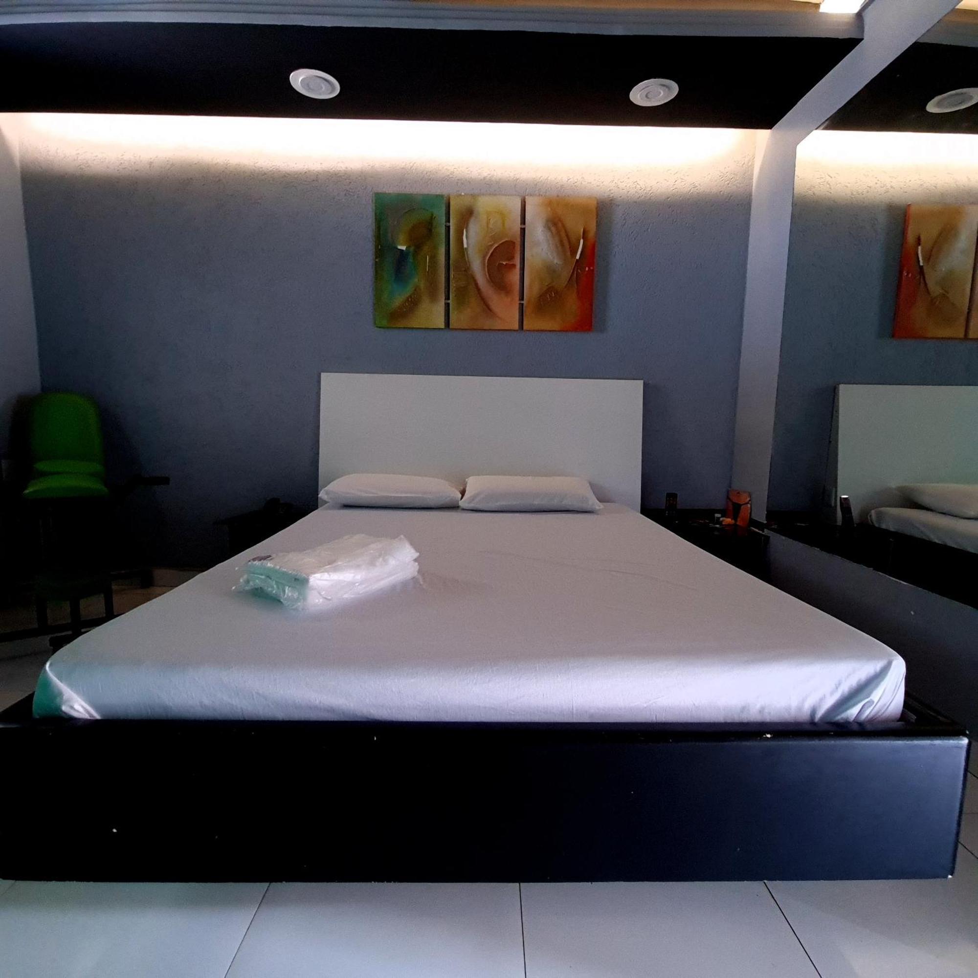 Gran Motel Gyn กัวยาเนีย ภายนอก รูปภาพ