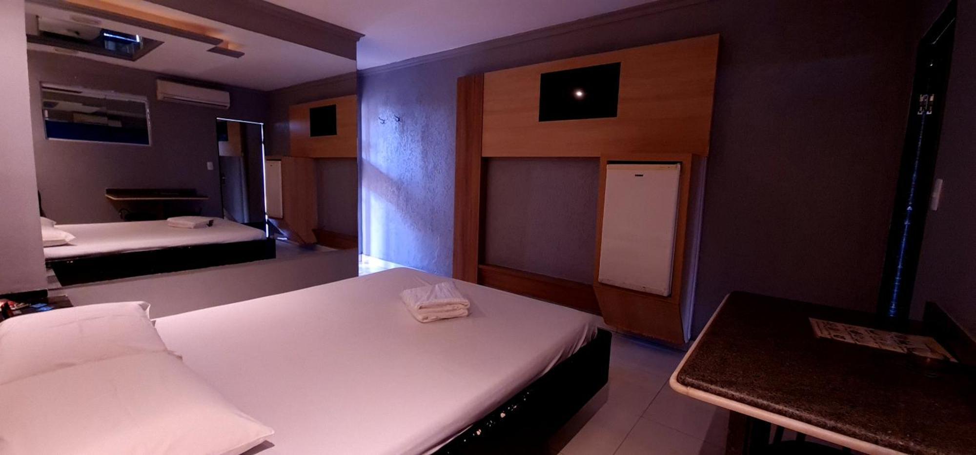 Gran Motel Gyn กัวยาเนีย ภายนอก รูปภาพ